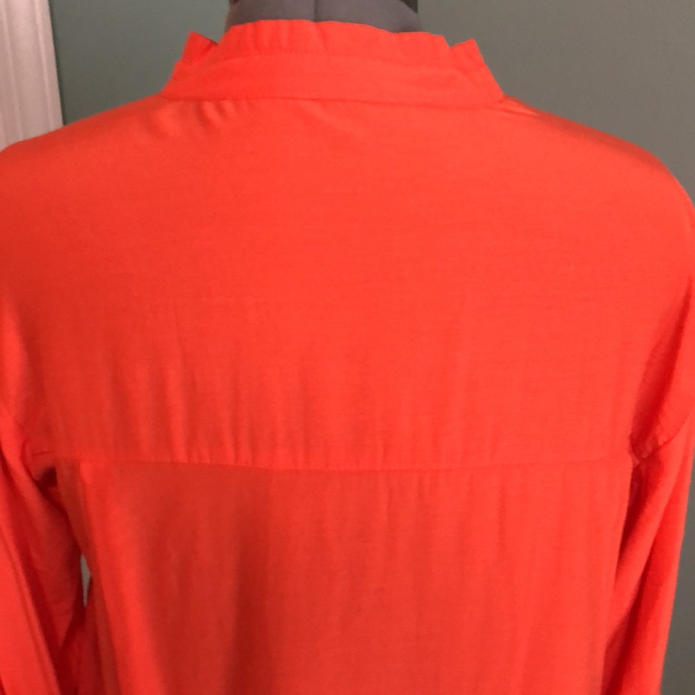 Women’s top - Picture 3 of 12
